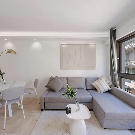 Gray D'albion - One Bedroom - 2a4